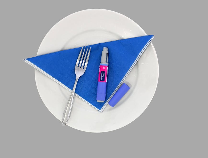 cutlery fork napkin