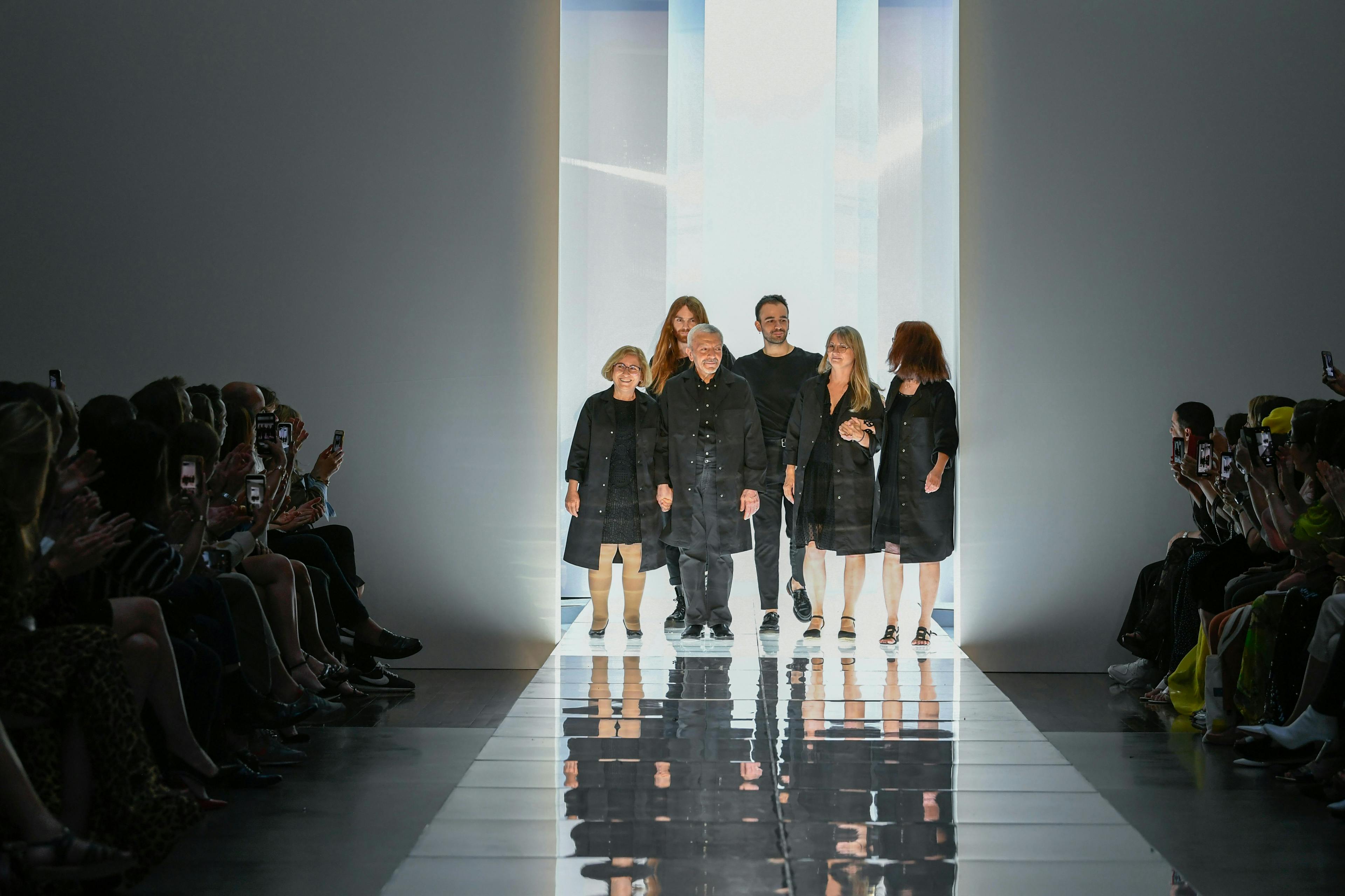 paris pixelformula rabih kayrouz catwalk fashion fashion show haute couture 19 20 runway person human clothing apparel flooring sleeve long sleeve floor coat