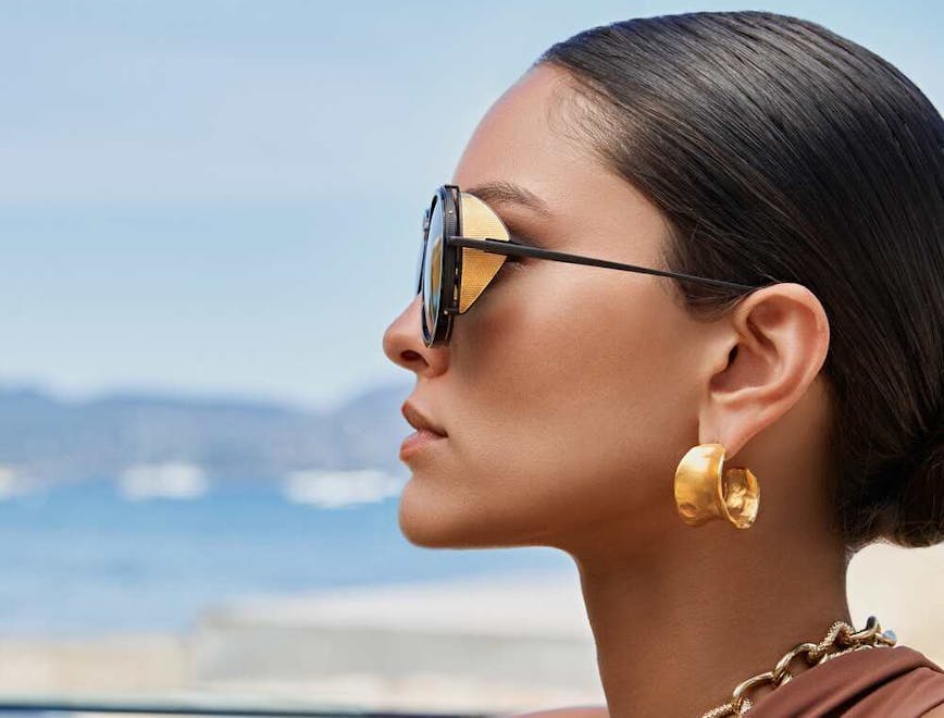 neck person head face woman adult female shoulder accessories sunglasses