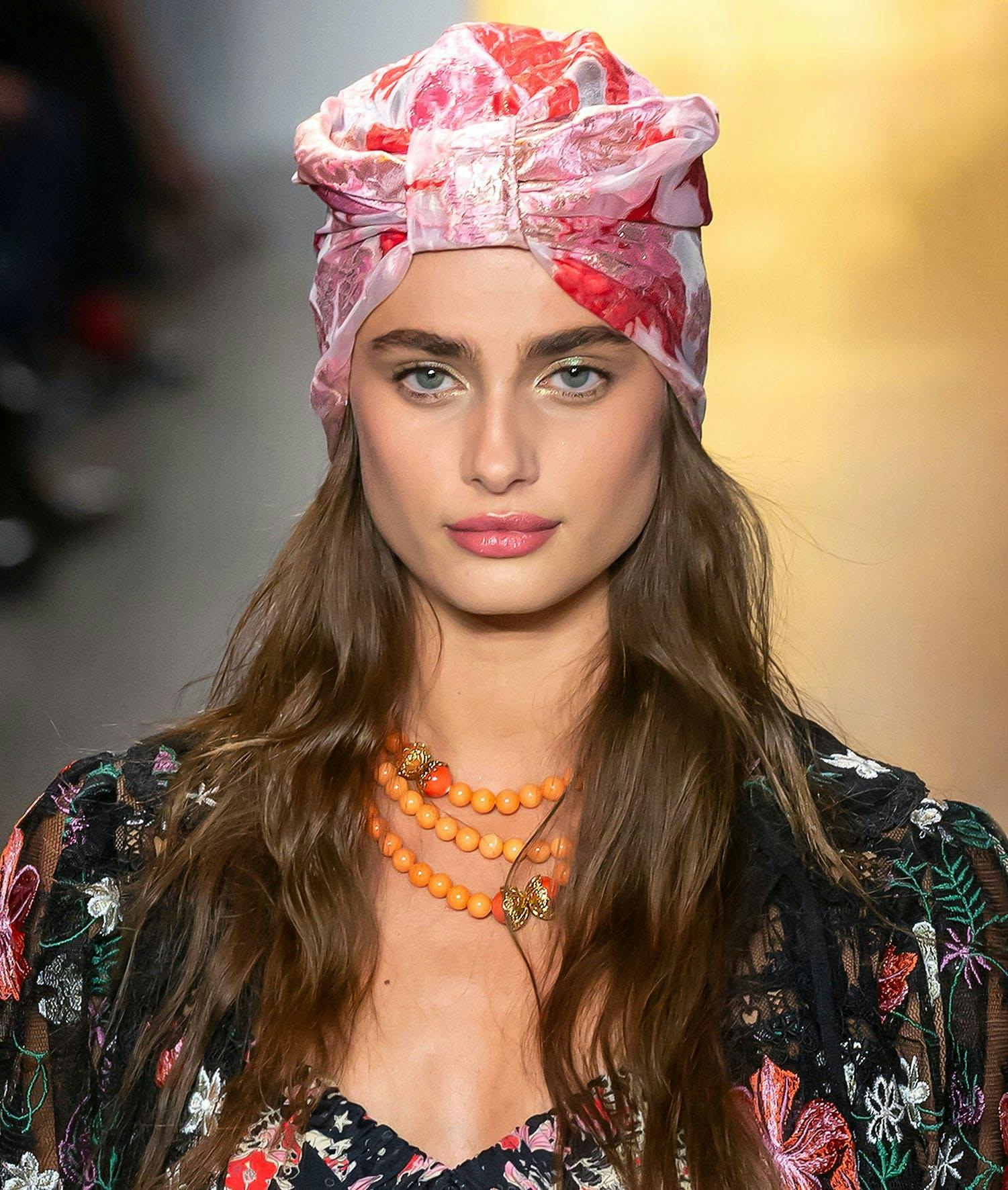 taylor hill,usa,new york fashion week,fashion week,show,runway,collection,ny,clothes,summer,spring,2019,fashion show,catwalk,walking,nyc,model,ready to wear,anna sui,fashion,women accessories adult female person woman clothing scarf face jewelry necklace