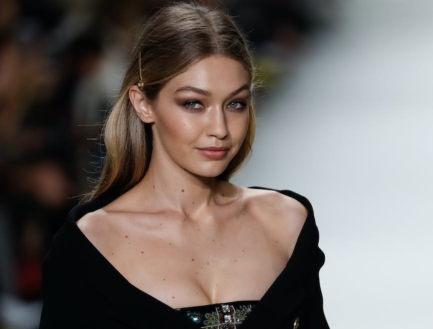 celebrity,week,woman,make-up,ready-to-wear,trend,young,show,milan,summer,spring,beautiful,september,fall,supermodel,glamor,walking,model,female,elegant,italy,new,famous,sexy,versace,runway,collection,glamour,gigi hadid,hairstyle,2018,womenswear,2017,catwalk,podium,clothing,autumn,walk,fashion,women dress evening dress formal wear fashion adult female person woman head face